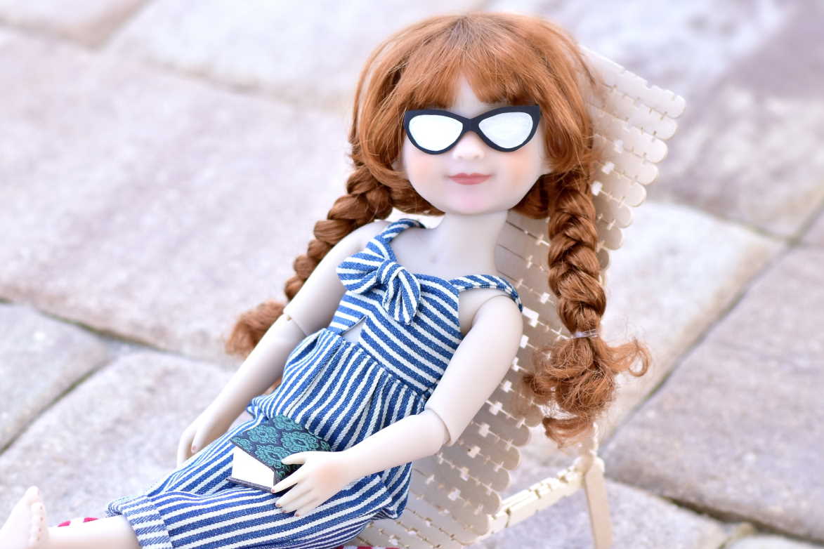Doll accessories DIY - Sunglasses & Towel